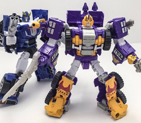 Transformers Figure Subscription Service 4 Mystery Bonus Figure Gallery 15 (15 of 16)